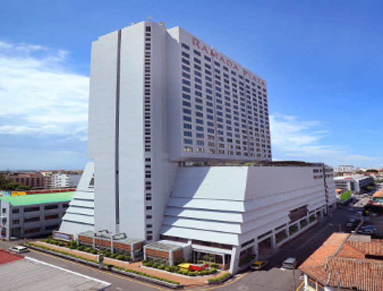 Ramada Plaza By Wyndham Melaka Hotel Exterior foto